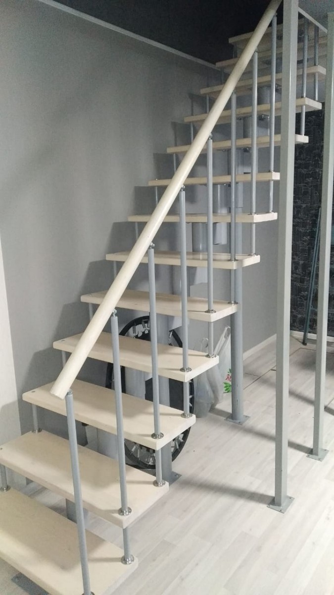 Модульная лестница высота 3150 мм (прямой марш) высота ступени 225 мм Модульная лестница высота 3150 мм (прямой марш) высота ступени 225 мм