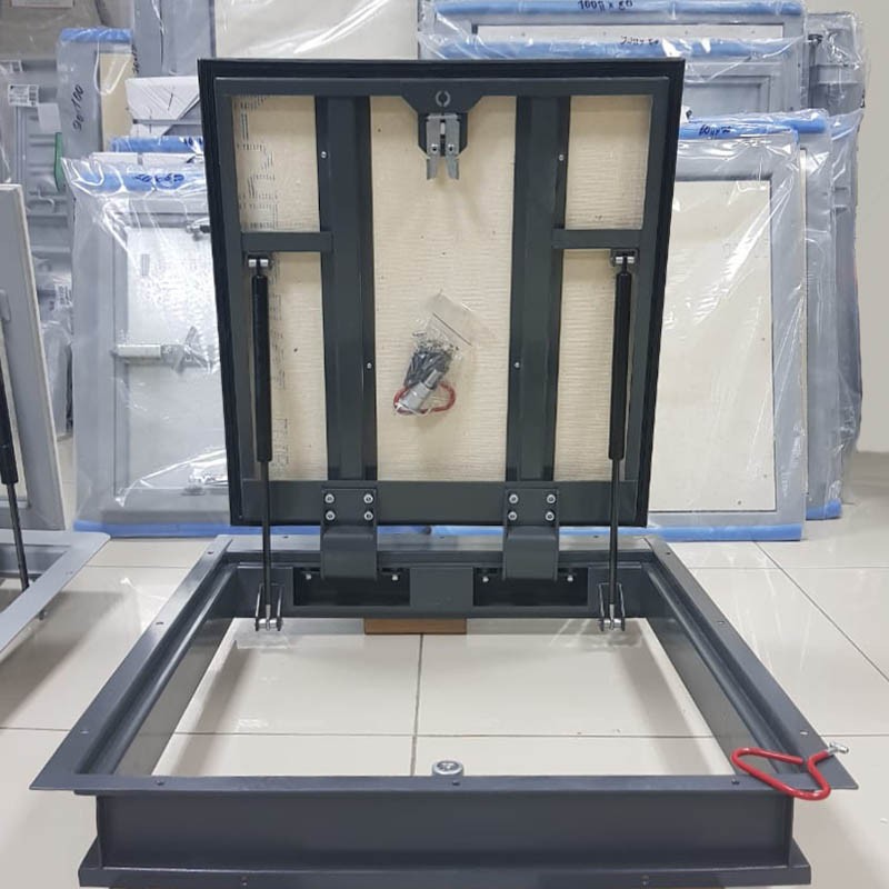 Напольный люк с амортизаторами 1000 (петли)*700 БОНД (Ключ/ручка) Напольный люк с амортизаторами 1000 (петли)*700 БОНД (Ключ/ручка)