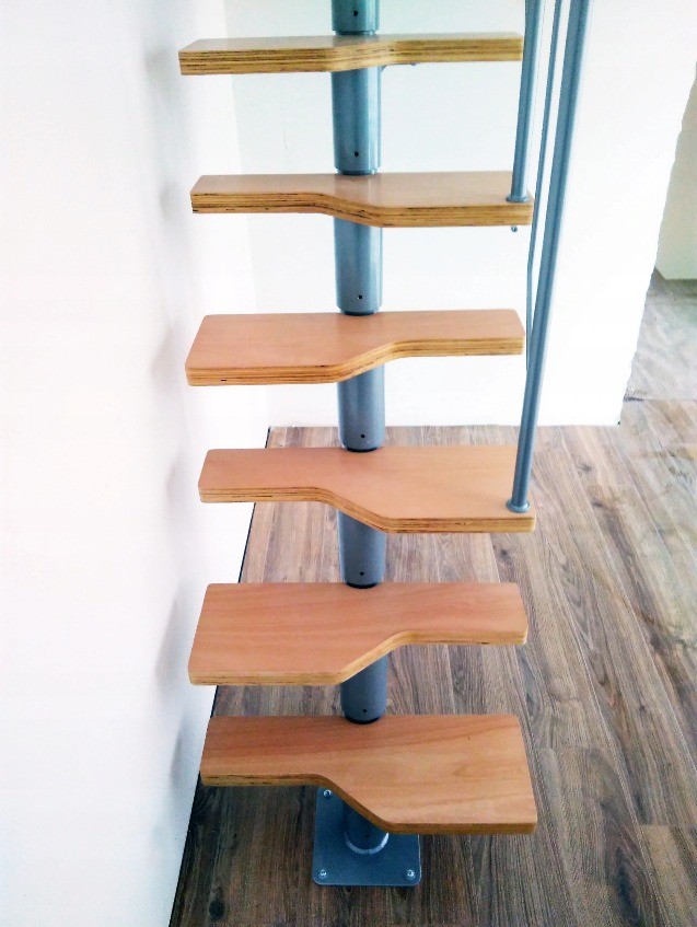 Модульная лестница ATHENA, 2220-2760 мм, 11 ступеней - бук, серебро Модульная лестница ATHENA, 2220-2760 мм, 11 ступеней - бук, серебро