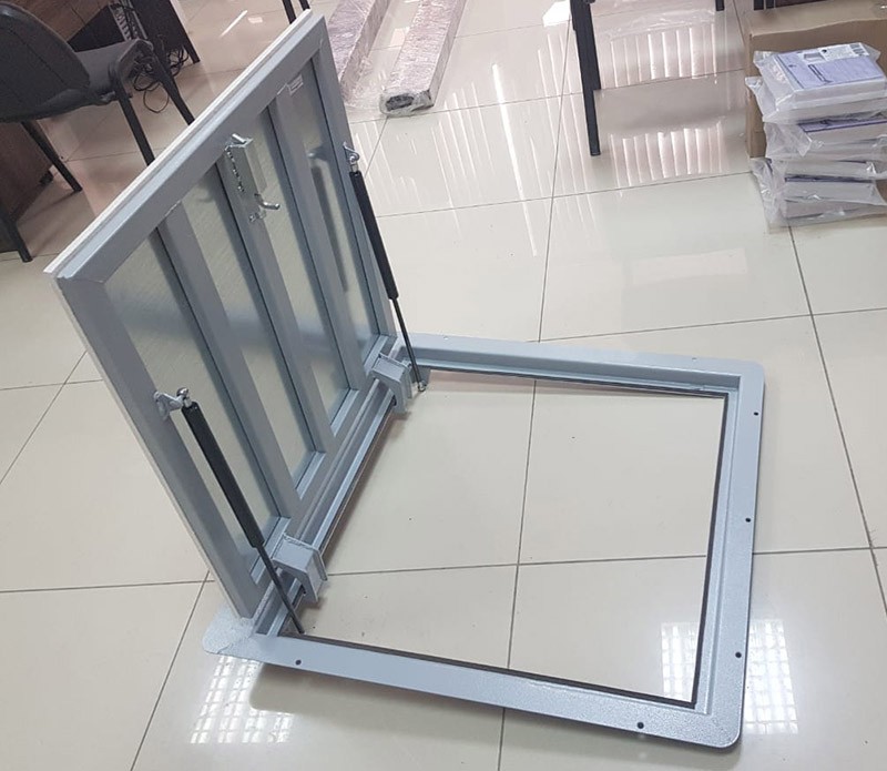 Напольный люк с амортизаторами 800 (петли)*600 КОНТУР-СТАНДАРТ (Винт/ручка) Напольный люк с амортизаторами 800 (петли)*600 КОНТУР-СТАНДАРТ (Винт/ручка)