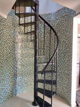 Винтовая лестница Calgary Anthracite, диаметр 120 см Винтовая лестница Calgary Anthracite, диаметр 120 см